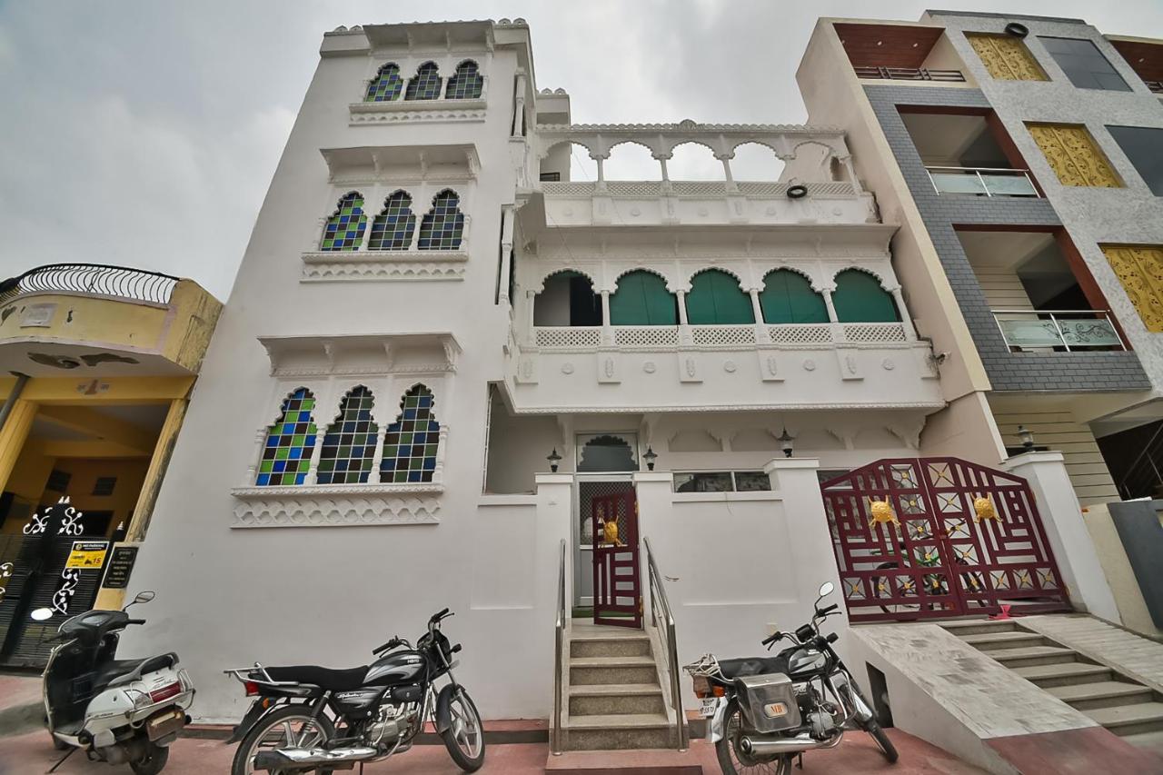 Oyo 62197 Shri Madan Mahal Индаур Экстерьер фото